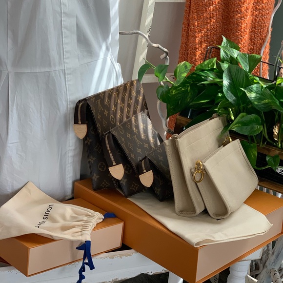 Check out my closet - Picture 4 of 16